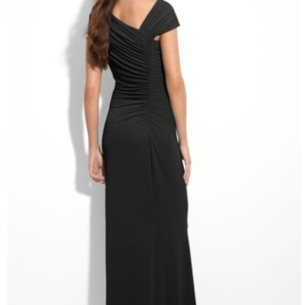 Calvin Klein Grecian Goddess Olive Asymmetrical Draped Gown – Size 8